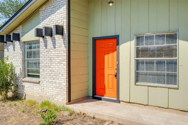 5900 Glen Meadow DR, Austin, TX 78745