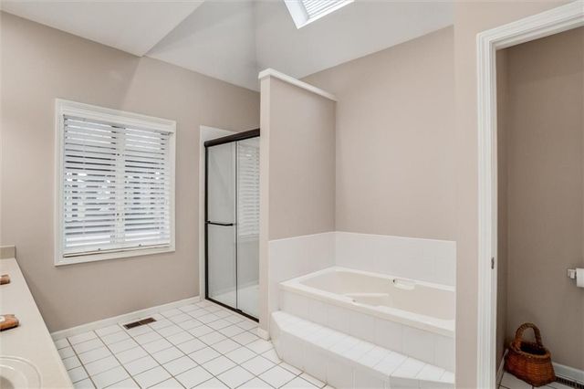 610 W Willow Lane, Ottawa, KS 66067