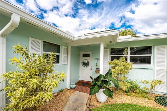 206 SE Wentworth Drive, Stuart, FL 34996