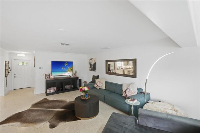 206 SE Wentworth Drive, Stuart, FL 34996