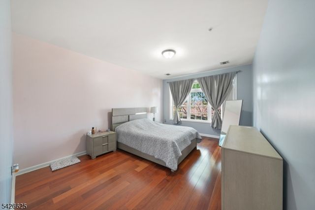 104 E Elizabeth Ave 310, Linden City, NJ 07036