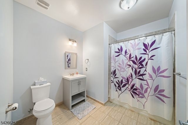 104 E Elizabeth Ave 310, Linden City, NJ 07036