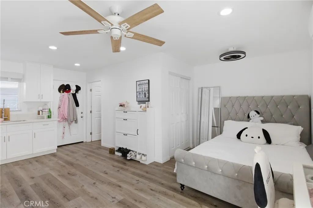 6838 Aura Avenue, Reseda, CA 91335