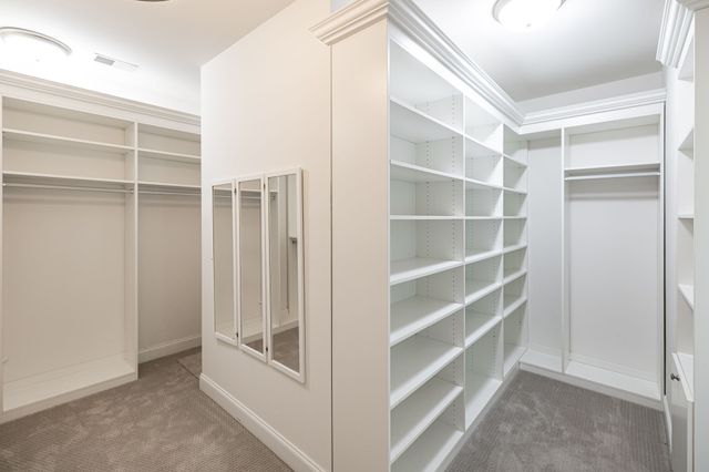 8044 Charlotte Pike, Nashville, TN 37221