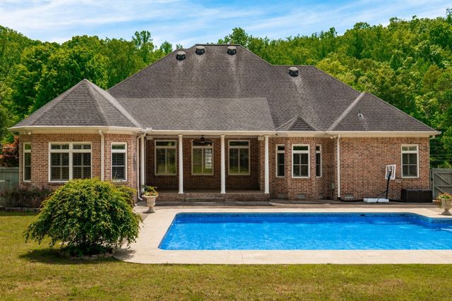 8044 Charlotte Pike, Nashville, TN 37221
