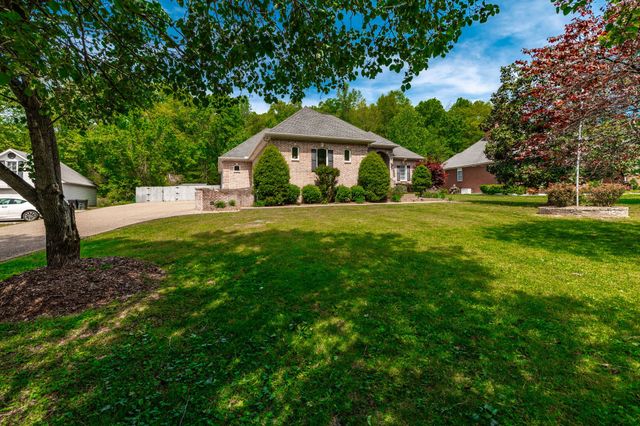 8044 Charlotte Pike, Nashville, TN 37221