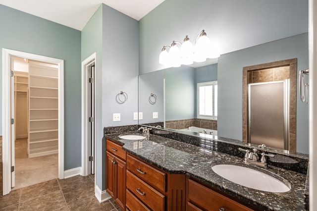 8044 Charlotte Pike, Nashville, TN 37221