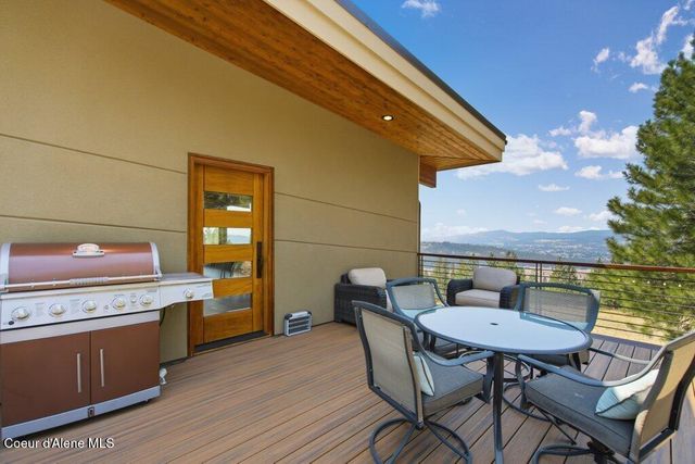 1035 S Valleyview RD, Post Falls, ID 83854