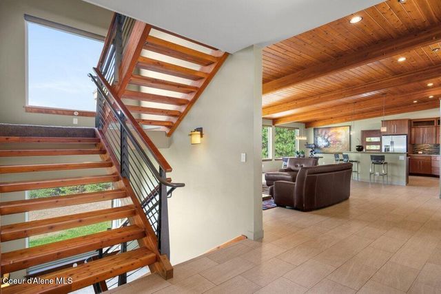 1035 S Valleyview RD, Post Falls, ID 83854