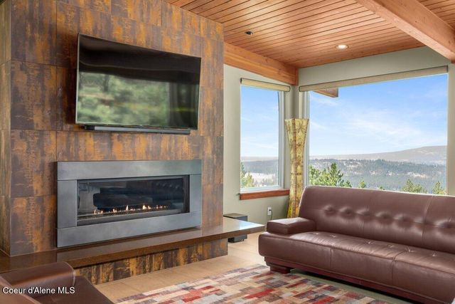 1035 S Valleyview RD, Post Falls, ID 83854