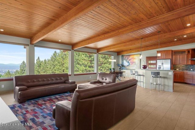 1035 S Valleyview RD, Post Falls, ID 83854