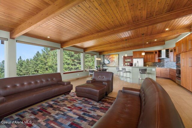 1035 S Valleyview RD, Post Falls, ID 83854
