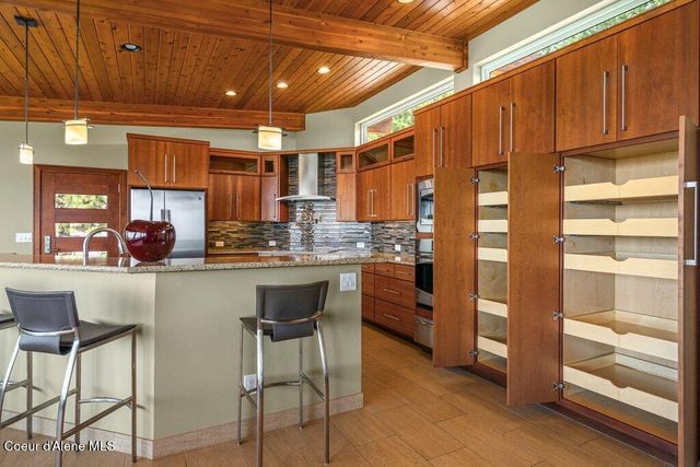1035 S Valleyview RD, Post Falls, ID 83854