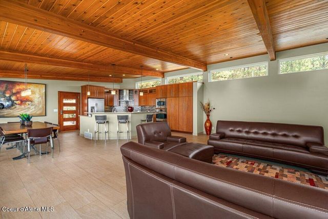 1035 S Valleyview RD, Post Falls, ID 83854