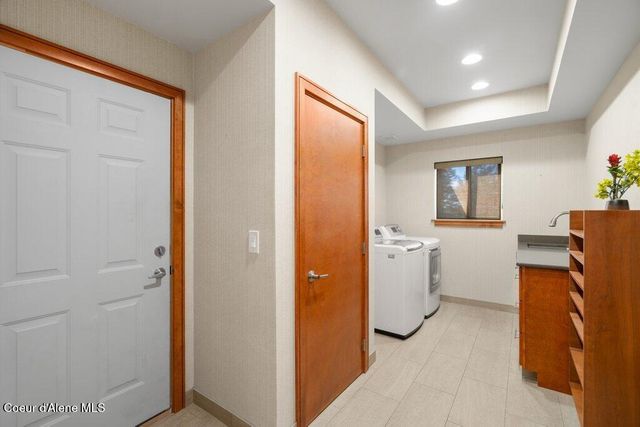 1035 S Valleyview RD, Post Falls, ID 83854