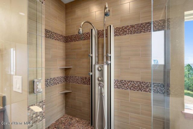 1035 S Valleyview RD, Post Falls, ID 83854