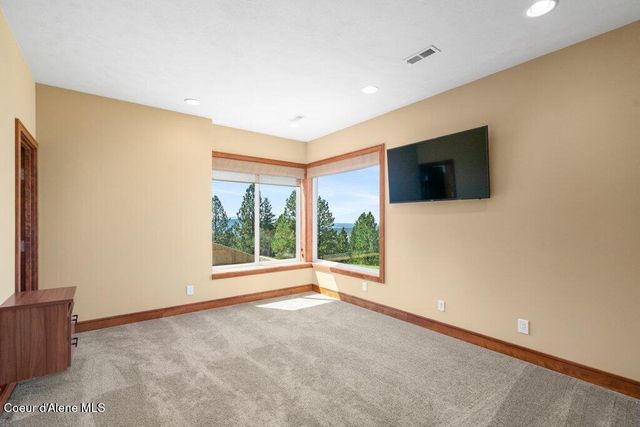 1035 S Valleyview RD, Post Falls, ID 83854