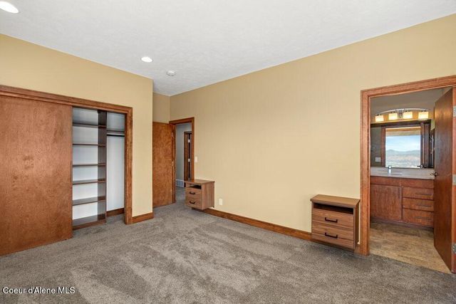 1035 S Valleyview RD, Post Falls, ID 83854