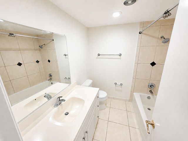6705 N KENDALL Drive 307, Pinecrest, FL 33156