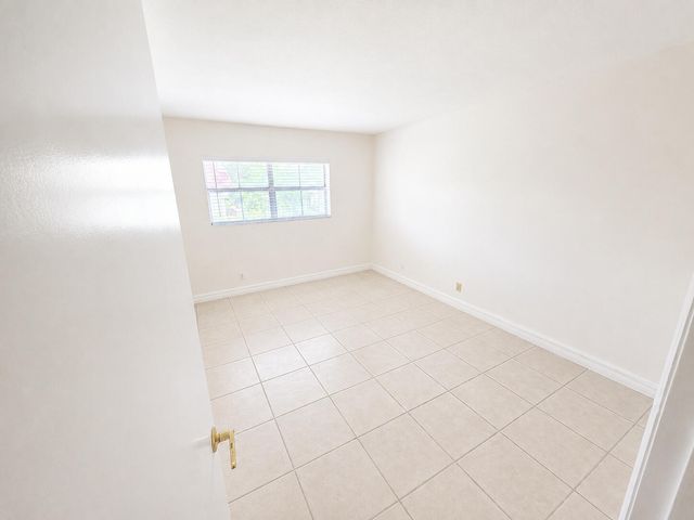 6705 N KENDALL Drive 307, Pinecrest, FL 33156