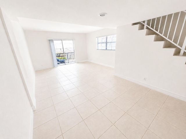 6705 N KENDALL Drive 307, Pinecrest, FL 33156