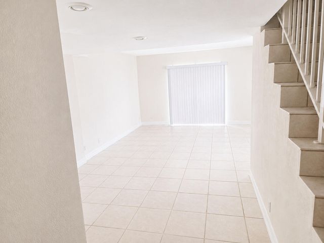 6705 N KENDALL Drive 307, Pinecrest, FL 33156