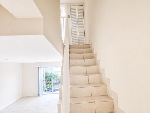 6705 N KENDALL Drive 307, Pinecrest, FL 33156