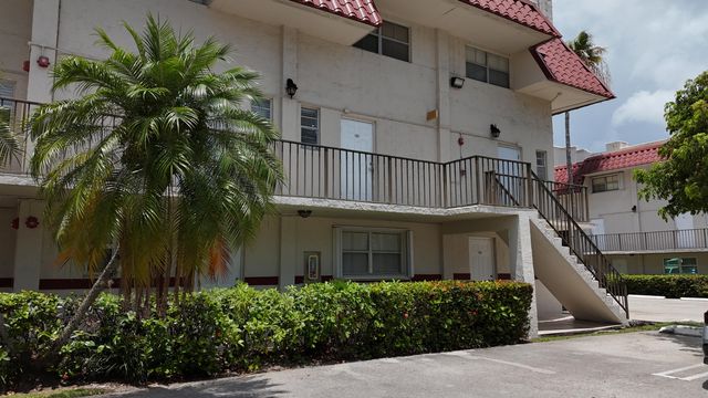 6705 N KENDALL Drive 307, Pinecrest, FL 33156