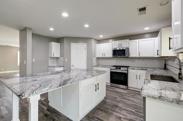 3651 N Denali Avenue, Fresno, CA 93727