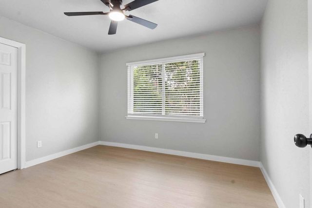 10423 Quiet Hill Road, La Porte, TX 77571