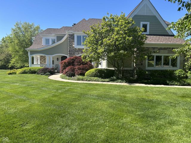 8 Shannon Road, Zionsville, IN 46077