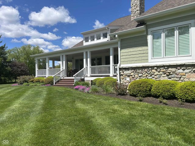 8 Shannon Road, Zionsville, IN 46077