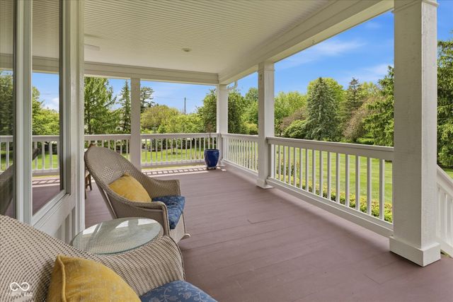 8 Shannon Road, Zionsville, IN 46077
