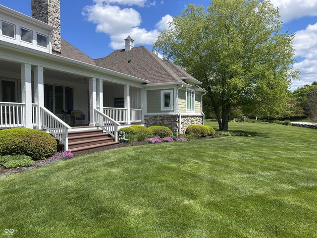 8 Shannon Road, Zionsville, IN 46077