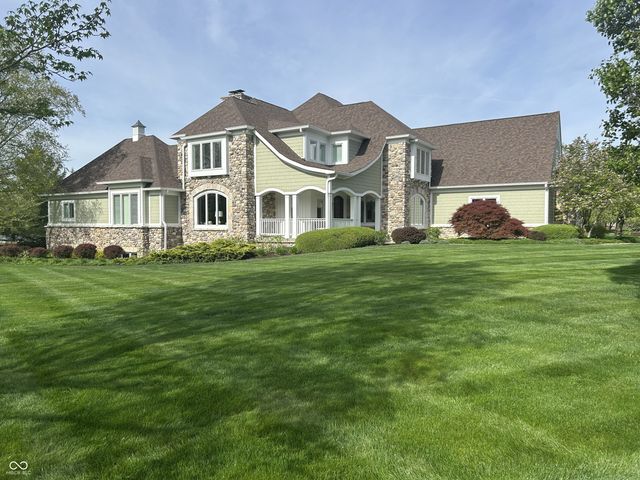 8 Shannon Road, Zionsville, IN 46077