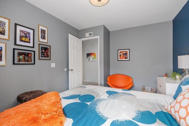 1081 Woodlake Dr, Cardiff By The Sea, CA 92007