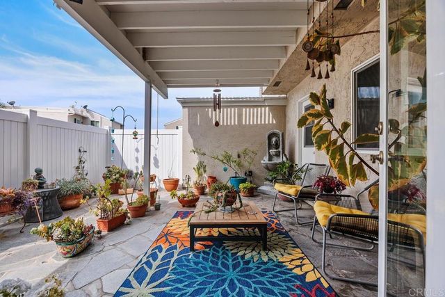 1081 Woodlake Dr, Cardiff By The Sea, CA 92007