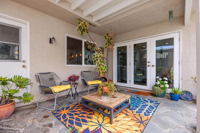 1081 Woodlake Dr, Cardiff By The Sea, CA 92007