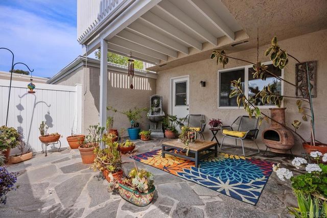 1081 Woodlake Dr, Cardiff By The Sea, CA 92007