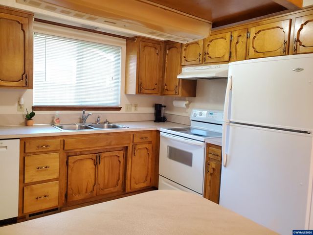 1975 Breakwood Cir SE, Albany, OR 97322