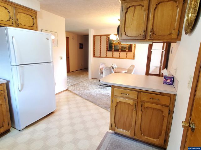 1975 Breakwood Cir SE, Albany, OR 97322