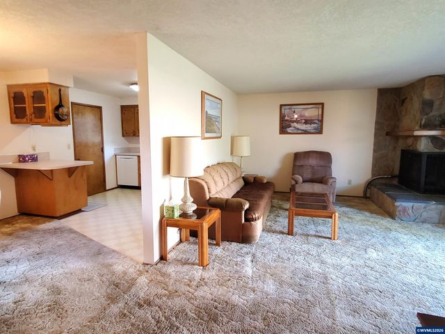 1975 Breakwood Cir SE, Albany, OR 97322