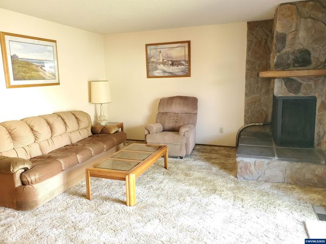 1975 Breakwood Cir SE, Albany, OR 97322