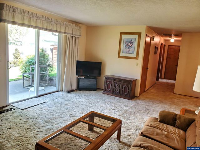 1975 Breakwood Cir SE, Albany, OR 97322