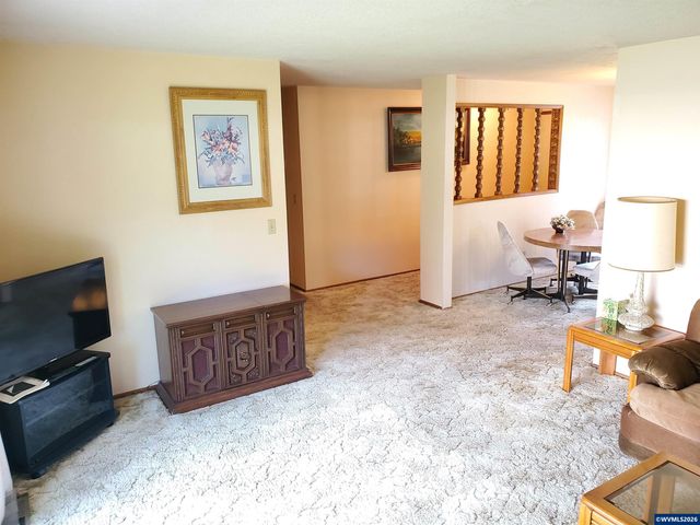 1975 Breakwood Cir SE, Albany, OR 97322