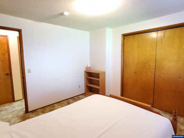 1975 Breakwood Cir SE, Albany, OR 97322