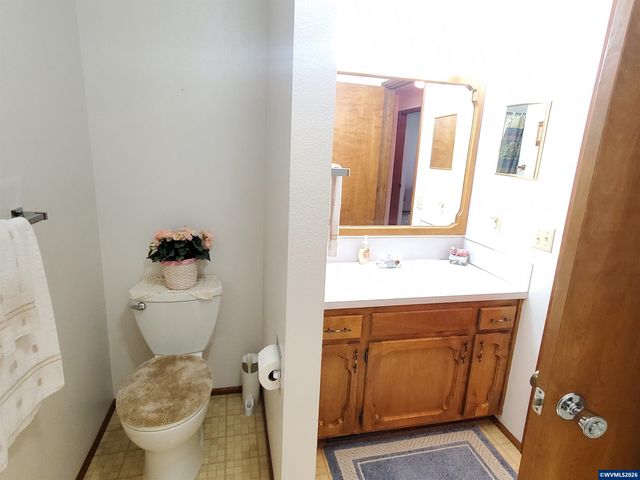 1975 Breakwood Cir SE, Albany, OR 97322