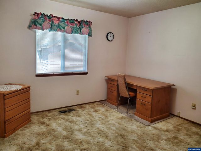 1975 Breakwood Cir SE, Albany, OR 97322