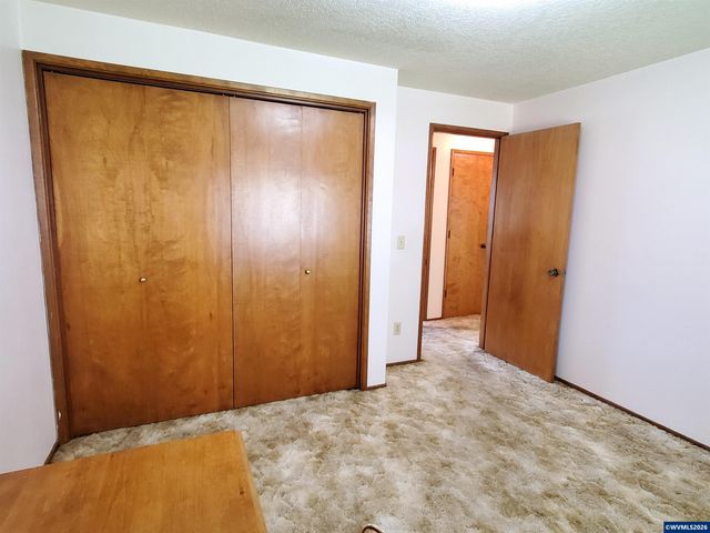 1975 Breakwood Cir SE, Albany, OR 97322