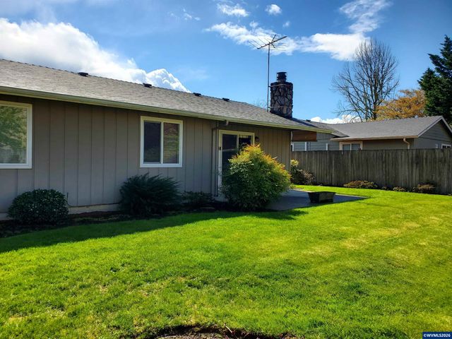 1975 Breakwood Cir SE, Albany, OR 97322